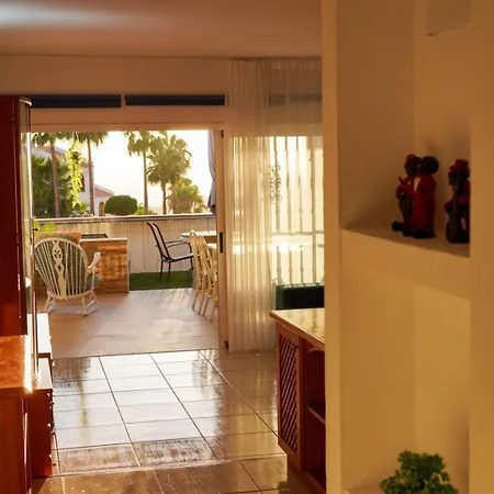 Sunset Views Apartment *