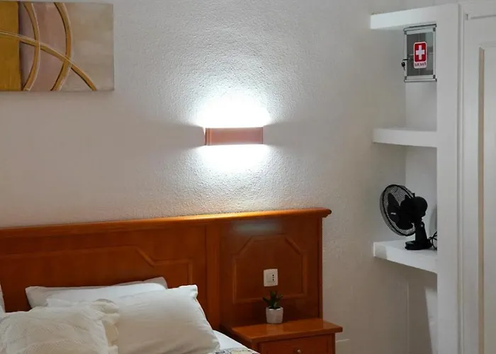 Sunset Views Адехе